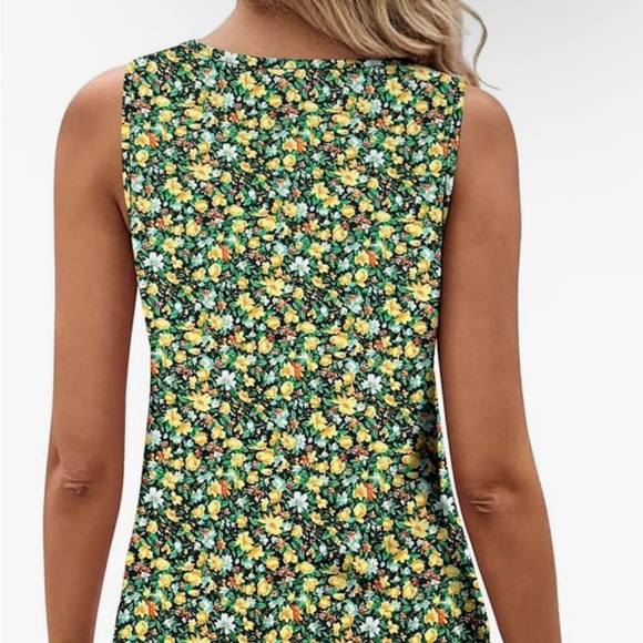 Women’s summer loose fit sleeveless top - Picture 2 of 3